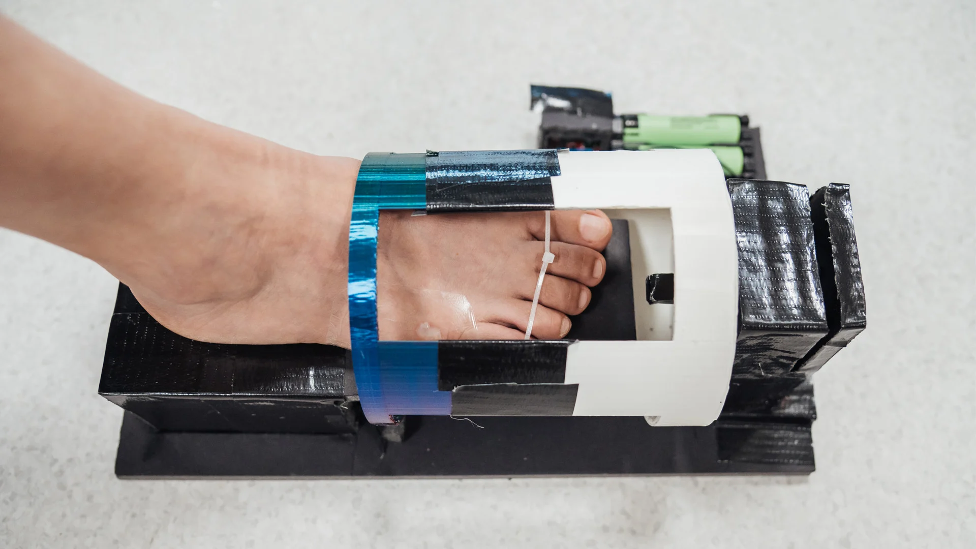  Close-up of the bandage with hydrogel or a demonstration of the magnetic stimulation process.