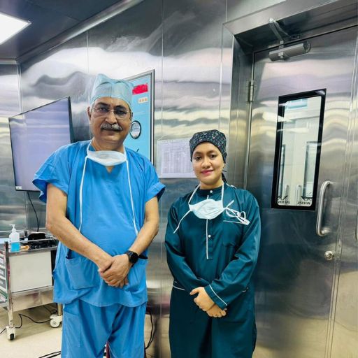 surgeons_in_operating_room